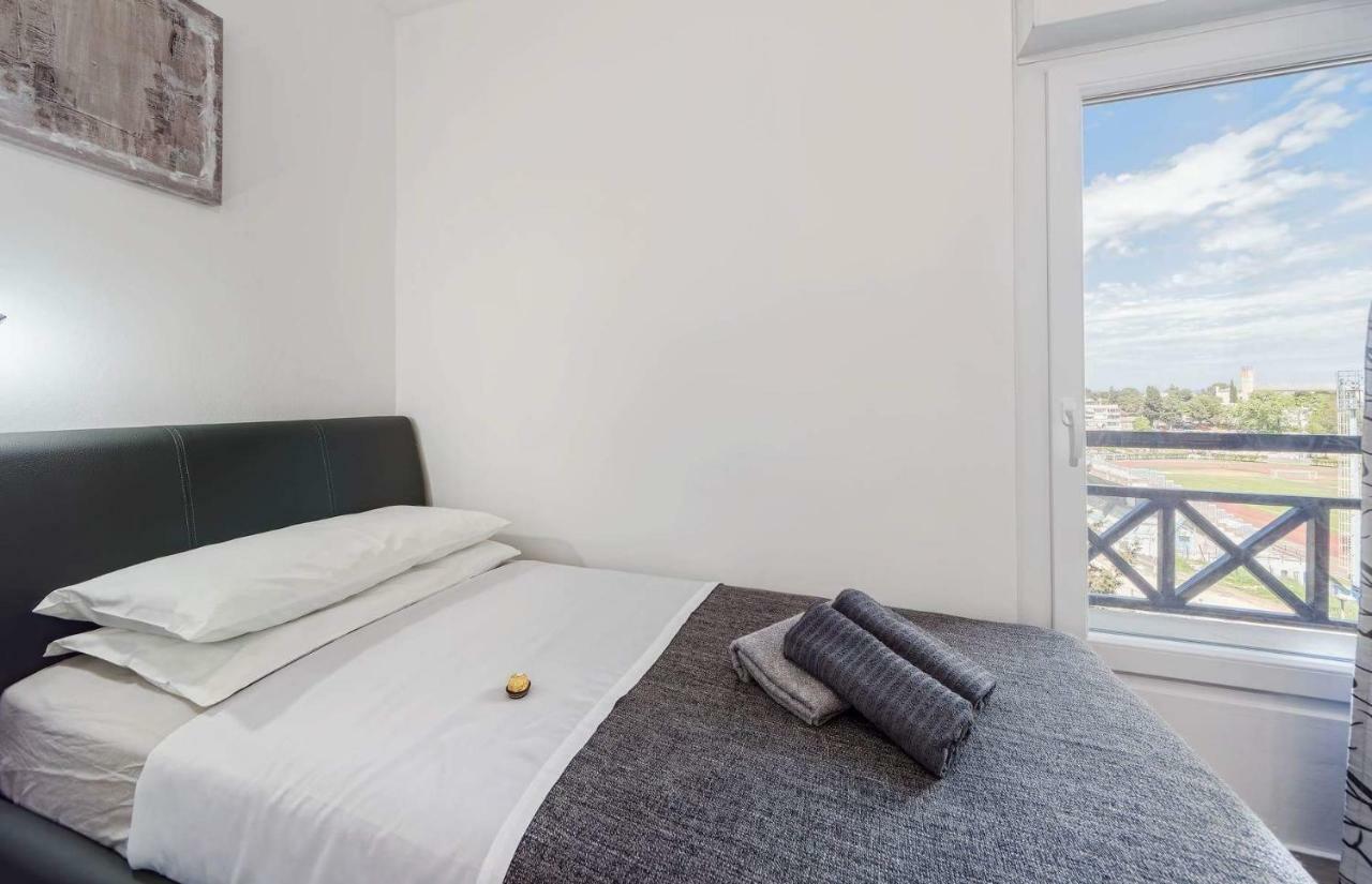 Apartment Rubix Pula Exterior photo